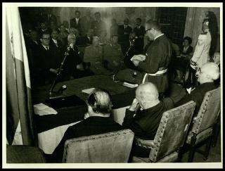 Giovanni Gronchi in visita a Mantova partecipa al congresso della Società "Dante Alighieri"