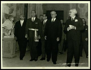 Giovanni Gronchi in visita a Mantova partecipa al congresso della Società "Dante Alighieri"
