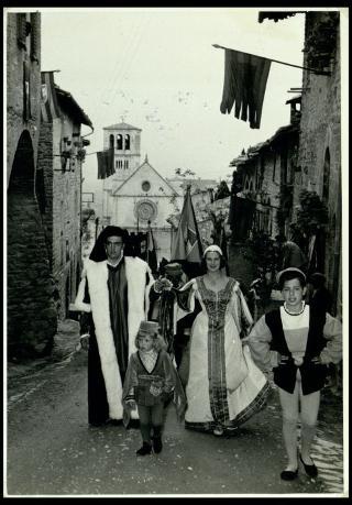 Il Calendimaggio di Assisi del 1957