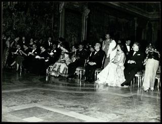Giovanni Gronchi riceve a Roma il Presidente dell'Indonesia Akmed Sukarno