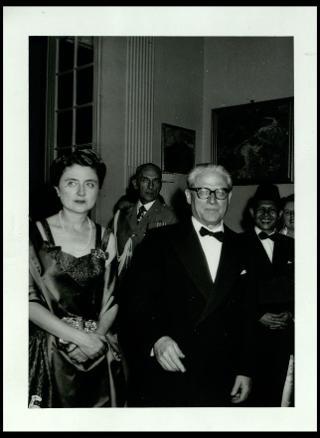 Giovanni Gronchi riceve a Roma il Presidente dell'Indonesia Akmed Sukarno