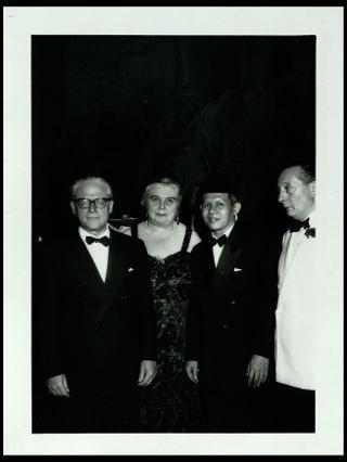 Giovanni Gronchi riceve a Roma il Presidente dell'Indonesia Akmed Sukarno