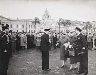 Comando M.M.A. in Sicilia. Imbarco del Presidente della Repubblica Luigi Einaudi sulla nave Andrea Doria (Messina)