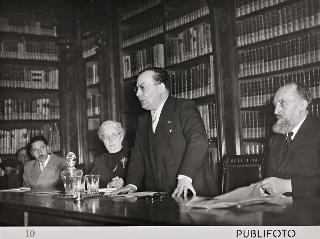 Intervento del Presidente della Repubblica Luigi Einaudi alla cerimonia inaugurale della Sala e della Mostra Manzoniana nella Biblioteca Nazionale di Brera (Milano)