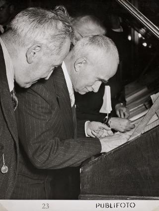 Intervento del Presidente della Repubblica Luigi Einaudi alla cerimonia inaugurale della Sala e della Mostra Manzoniana nella Biblioteca Nazionale di Brera (Milano)