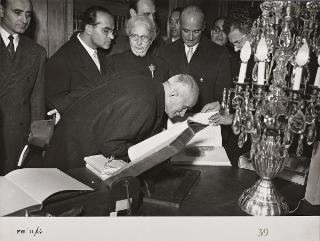 Intervento del Presidente della Repubblica Luigi Einaudi alla cerimonia inaugurale della Sala e della Mostra Manzoniana nella Biblioteca Nazionale di Brera (Milano)