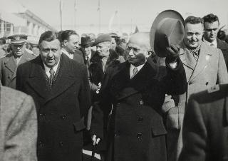 Intervento del Presidente della Repubblica Luigi Einaudi e della moglie Ida alla inaugurazione della 54^ Fiera Internazionale dell'Agricoltura e dei Cavalli (Verona)
