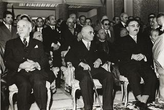 Intervento del Presidente della Repubblica Luigi Einaudi e della moglie Ida alla cerimonia della consegna della Medaglia d'Oro al Valor Partigiano alla Città di Lanciano