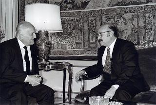 Il Presidente della Repubblica Oscar Luigi Scalfaro incontra Aleksander Meksi, primo Ministro dell'Albania