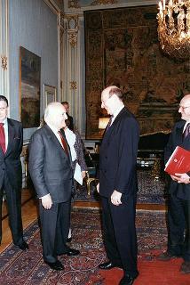 Incontro del Presidente della Repubblica Oscar Luigi Scalfaro con  il Segretario generale della NATO Manfred Woerner