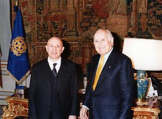 Il Presidente della Repubblica Oscar Luigi Scalfaro riceve la visita di congedo di Aldo Corasaniti, Presidente uscente della Corte Costituzionale