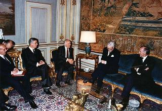 Il Presidente Oscar Luigi Scalfaro incontro Douglas Hurd, Ministro degli affari esteri del Regno Unito