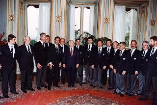 Incontro del Presidente della Repubblica Oscar Luigi Scalfaro con i componenti dell'equipaggio della nave &quot;Destriero&quot;