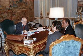 Il Presidente della Repubblica Oscar Luigi Scalfaro riceve in udienza Alessandro Valenti e Marcello Martini