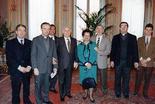 Incontro del Presidente della Repubblica Oscar Luigi Scalfaro con una delegazione dell'Apostolato mondiale di Fatima di Novara e Galliate