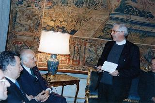 Incontro del Presidente della Repubblica Oscar Luigi Scalfaro con un gruppo di diaconi del Seminario Arciverscovile di Milano