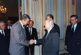 Il Presidente della Repubblica Oscar Luigi Scalfaro incontra Teodor Melescanu, Ministro degli affari esteri di Romania