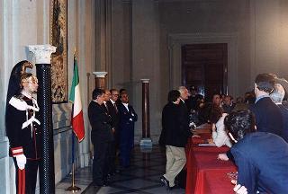 Il Presidente della Repubblica Oscar Luigi Scalfaro riceve i rappresentanti dei partiti per l'avvio delle consultazioni per la formazione del nuovo governo