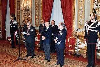 On. Egidio Ariosto, Presidente dell'Unione dei consoli onorari in Italia, con i partecipanti alla XVII Assemblea nazionale dell'UCOI
