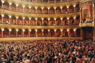 Concerto delle bande dell'esercito e della polizia di Stato al Teatro dell'Opera di Roma, in occasione delle celebrazioni per la Festa della Repubblica