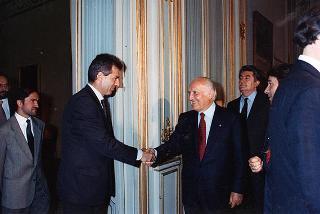 Il Presidente della Repubblica Oscar Luigi Scalfaro incontra l'arch. Umberto Carraro, Presidente della Conferenza dei presidenti dei Consigli regionali, con i presidenti