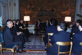 Il Presidente della Repubblica Oscar Luigi Scalfaro incontra l'arch. Umberto Carraro, Presidente della Conferenza dei presidenti dei Consigli regionali, con i presidenti