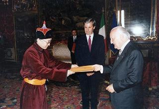 Presentazione di lettere credenziali: S.E. Khasbazaryn Bekhbat, nuovo ambasciatore di Mongolia