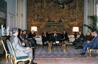 Il Presidente della Repubblica Oscar Luigi Scalfaro riceve in visita di omaggio gli esponenti del Comitato nazionale per le celebrazioni del 50° anniversario della Resistenza e della Guerra di Liberazione