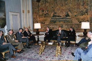 Il Presidente della Repubblica Oscar Luigi Scalfaro riceve in visita di omaggio gli esponenti del Comitato nazionale per le celebrazioni del 50° anniversario della Resistenza e della Guerra di Liberazione