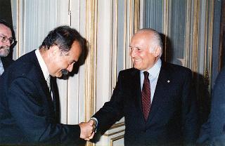 Il Presidente della Repubblica Oscar Luigi Scalfaro incontra l'avv. Vittorio Chiusano, Presidente dell'Unione delle Camere penali italiane, ed esponenti dell'Unione