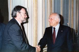 Il Presidente della Repubblica Oscar Luigi Scalfaro incontra l'avv. Vittorio Chiusano, Presidente dell'Unione delle Camere penali italiane, ed esponenti dell'Unione