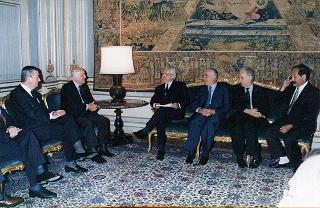 Il Presidente della Repubblica Oscar Luigi Scalfaro incontra l'avv. Vittorio Chiusano, Presidente dell'Unione delle Camere penali italiane, ed esponenti dell'Unione