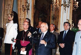 Mons. Giovanni Marra, Ordinario militare per l'Italia, e partecipanti al XVIII Convegno dell'Apostolato militare internazionale,