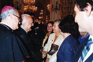 Mons. Giovanni Marra, Ordinario militare per l'Italia, e partecipanti al XVIII Convegno dell'Apostolato militare internazionale,