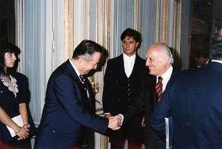 Incontro con una delegazione del Club Alpino Italiano in occasione del centenario d'inaugurazione del rifugio più alto d'Europa