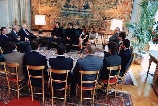 Il Presidente della Repubblica Oscar Luigi Scalfaro riceve in udienza l'ing. Stefano Magnaldi e una delegazione di giovani dell'Associazione &quot;Gente Nuova&quot;