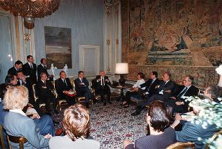 Il Presidente della Repubblica Oscar Luigi Scalfaro incontra l'on. Emma Bonino con una delegazione di firmatari dell'appello internazionale per l'istituzione del Tribunale internazionale per i crimini nella ex Jugoslavia