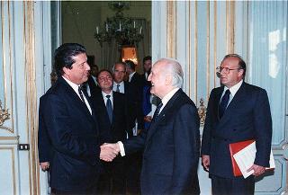 Il Presidente della Repubblica Oscar Luigi Scalfaro riceve in visita di omaggio Federico Mayor, direttore generale dell'UNESCO