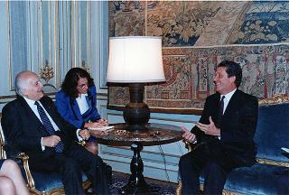 Il Presidente della Repubblica Oscar Luigi Scalfaro riceve in visita di omaggio Federico Mayor, direttore generale dell'UNESCO