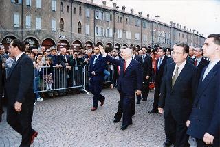 Visita del Presidente Scalfaro in occasione degli interventi, in forma privata, a Modena per la cerimonia dedicata al "Memorial S. Giulia - Sculture per la Resistenza" di Monchio di Palagano ed a Carpi per la celebrazione del 50° anniversario dell'inizio delle deportazioni politiche e razziali