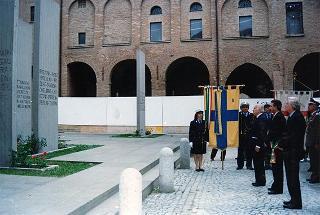 Visita del Presidente Scalfaro in occasione degli interventi, in forma privata, a Modena per la cerimonia dedicata al "Memorial S. Giulia - Sculture per la Resistenza" di Monchio di Palagano ed a Carpi per la celebrazione del 50° anniversario dell'inizio delle deportazioni politiche e razziali