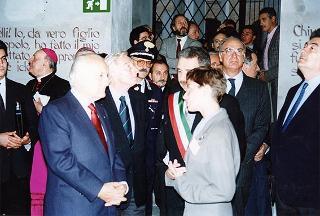 Visita del Presidente Scalfaro in occasione degli interventi, in forma privata, a Modena per la cerimonia dedicata al "Memorial S. Giulia - Sculture per la Resistenza" di Monchio di Palagano ed a Carpi per la celebrazione del 50° anniversario dell'inizio delle deportazioni politiche e razziali