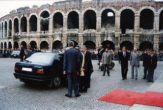 Visita del Presidente Scalfaro in occasione degli interventi, in forma privata, a Modena per la cerimonia dedicata al "Memorial S. Giulia - Sculture per la Resistenza" di Monchio di Palagano ed a Carpi per la celebrazione del 50° anniversario dell'inizio delle deportazioni politiche e razziali
