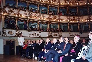 Visita del Presidente Scalfaro in occasione degli interventi, in forma privata, a Modena per la cerimonia dedicata al "Memorial S. Giulia - Sculture per la Resistenza" di Monchio di Palagano ed a Carpi per la celebrazione del 50° anniversario dell'inizio delle deportazioni politiche e razziali