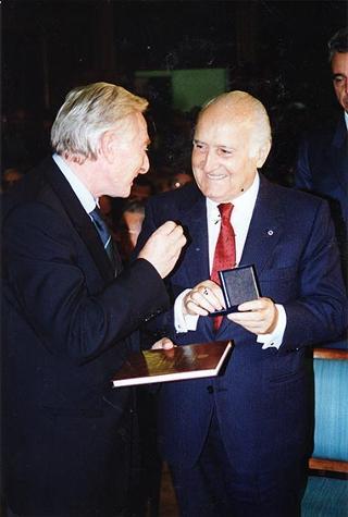 Visita del Presidente Scalfaro in occasione degli interventi, in forma privata, a Modena per la cerimonia dedicata al "Memorial S. Giulia - Sculture per la Resistenza" di Monchio di Palagano ed a Carpi per la celebrazione del 50° anniversario dell'inizio delle deportazioni politiche e razziali