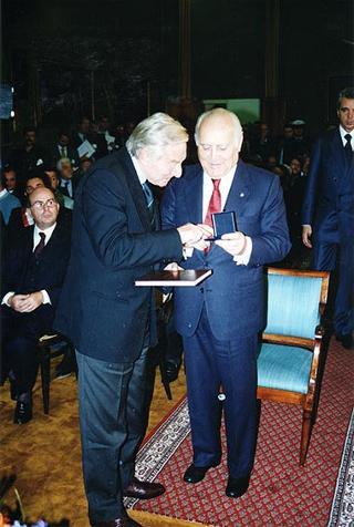 Visita del Presidente Scalfaro in occasione degli interventi, in forma privata, a Modena per la cerimonia dedicata al "Memorial S. Giulia - Sculture per la Resistenza" di Monchio di Palagano ed a Carpi per la celebrazione del 50° anniversario dell'inizio delle deportazioni politiche e razziali