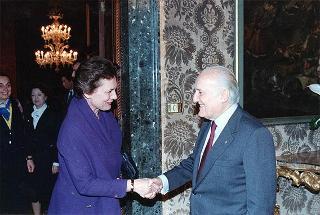 Catherine Lalumiere, segretario generale del Consiglio d'Europa, con l'avv. Fernanda Contri, ministro per gli affari sociali, e cons. Domenico Vecchioni, incaricato d'affari della Rappresentanza permanente d'Italia al Consiglio d'Europa, per la III Conferenza ministeriale europea sull'uguaglianza tra uomini e donne