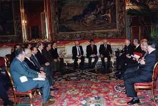 Sen. Giuseppe Giacovazzo, sottosegretario al Ministero degli esteri, con delegazione del Consiglio generale degli italiani all'estero