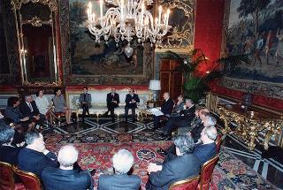 Il Presidente della Repubblica Oscar Luigi Scalfaro alla presentazione di due volumi sugli affreschi e dipinti antichi del Palazzo del Quirinale della collana "Il patrimonio artistico del Quirinale"