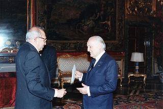 Plinio Apuleyo Mendoza, nuovo ambasciatore della Repubblica di Colombia: presentazione di lettere credenziali